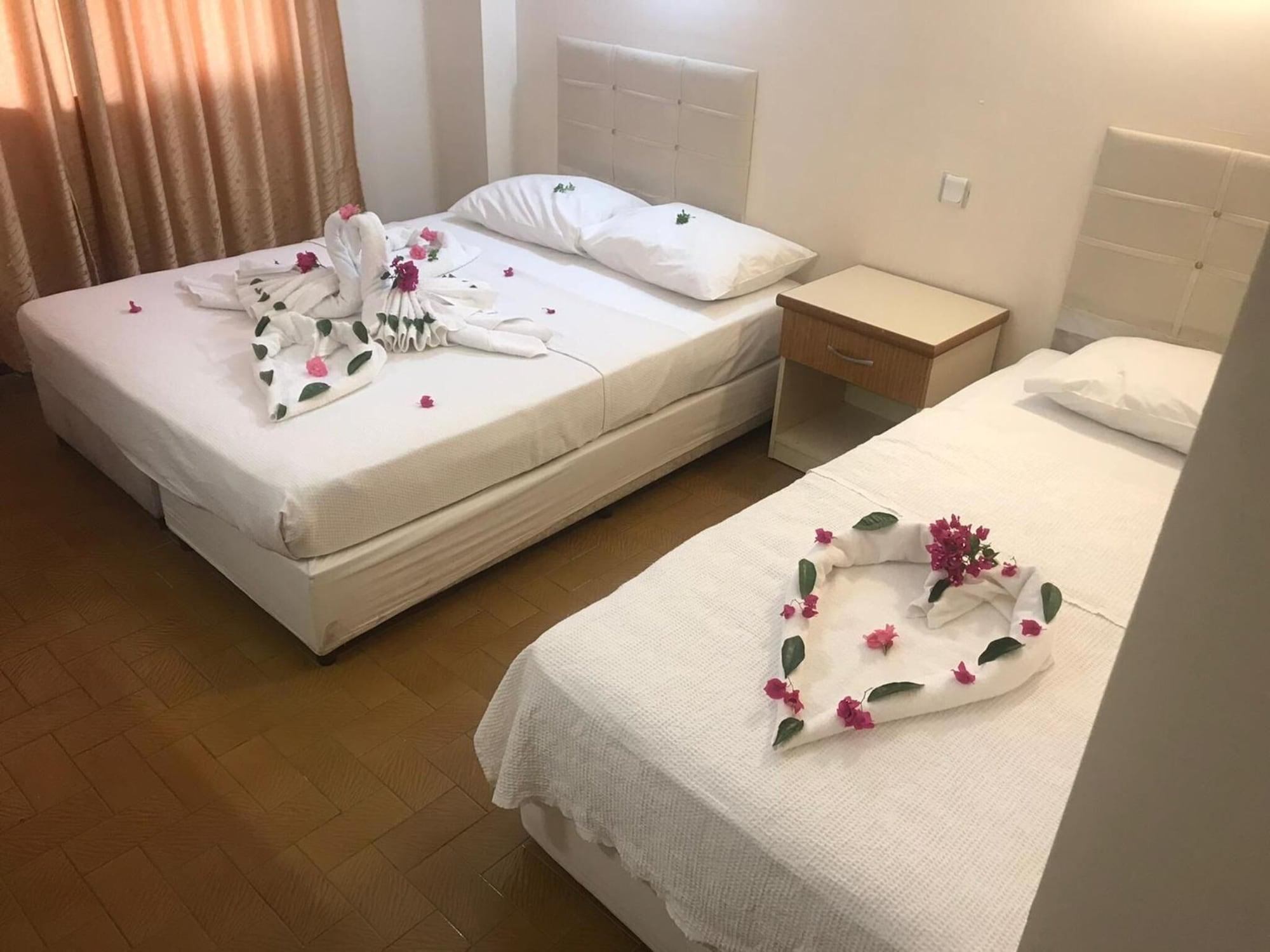 Unver Hotel Marmaris Extérieur photo